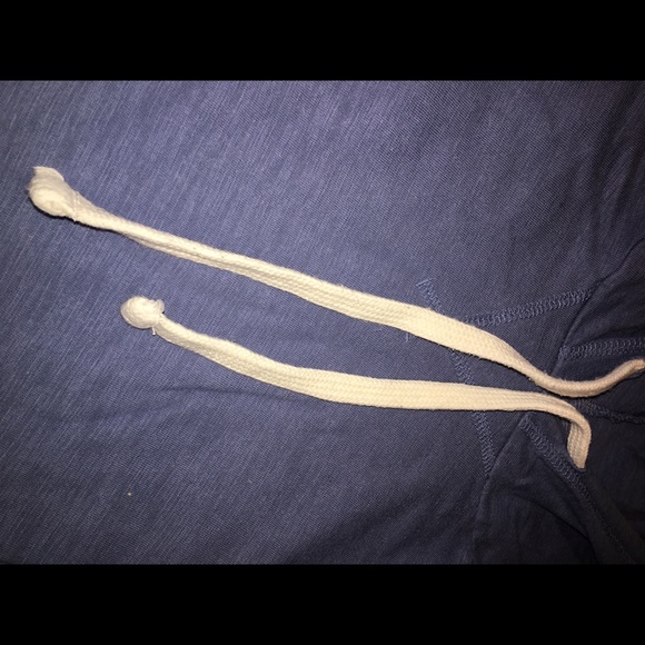 Basic Hoodie - Picture 2 of 3